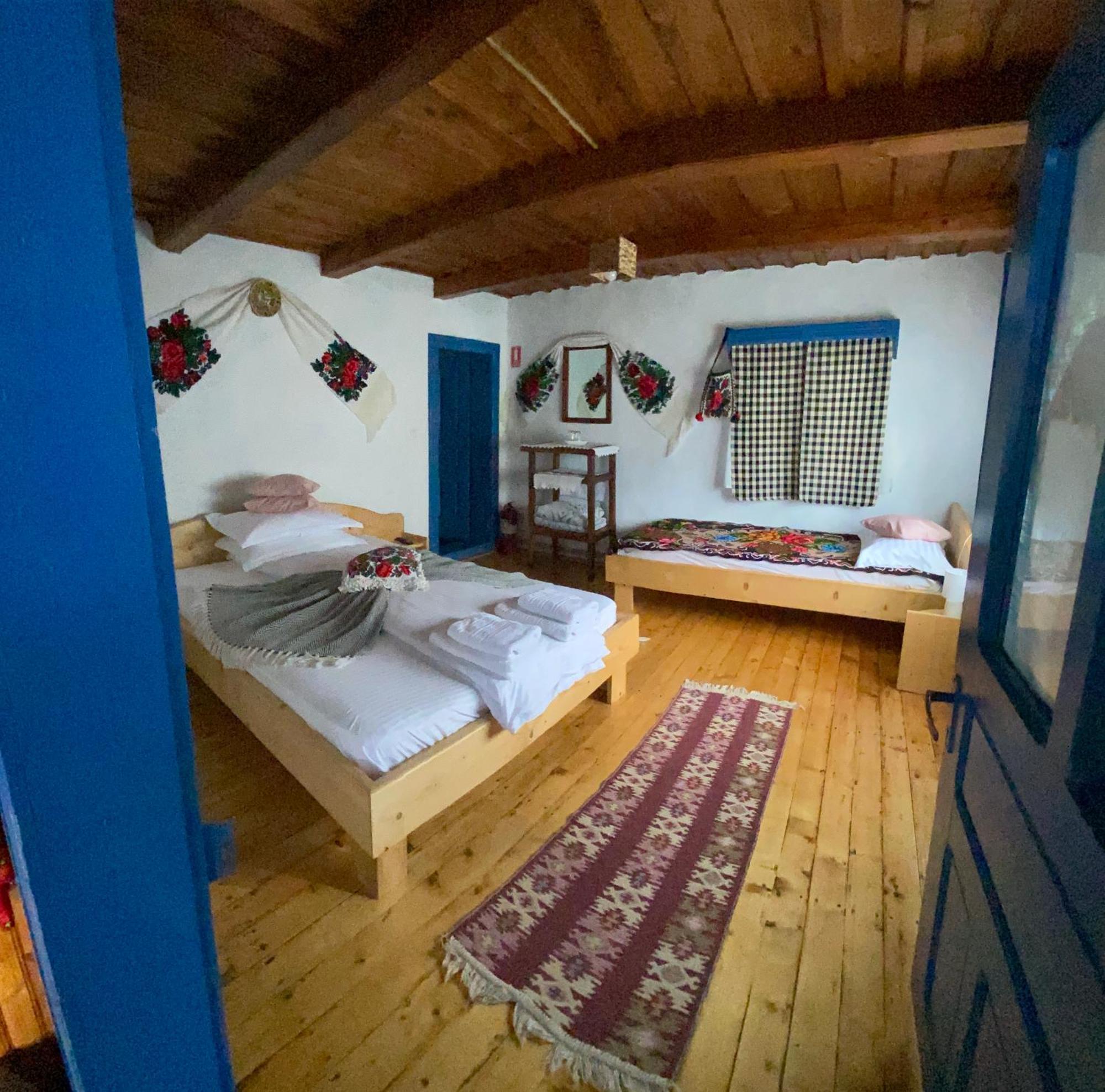 Casuta Tivadar Hotel Breb Luaran gambar